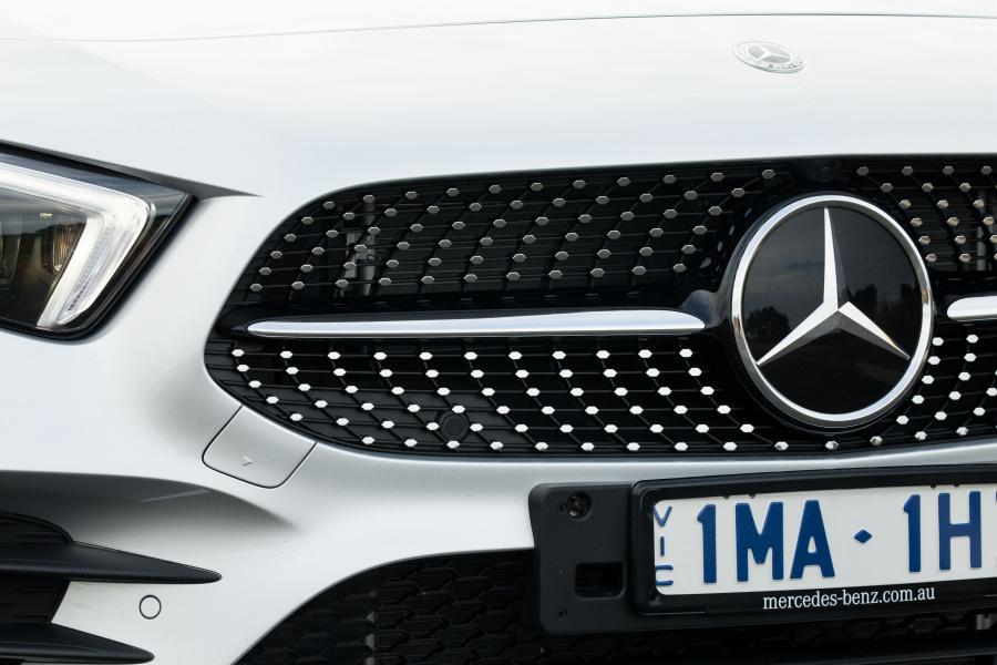 Детали экстерьера Mercedes-Benz A200 AMG Line (W177) 2018 года  (AU) (фото 32 из 32)